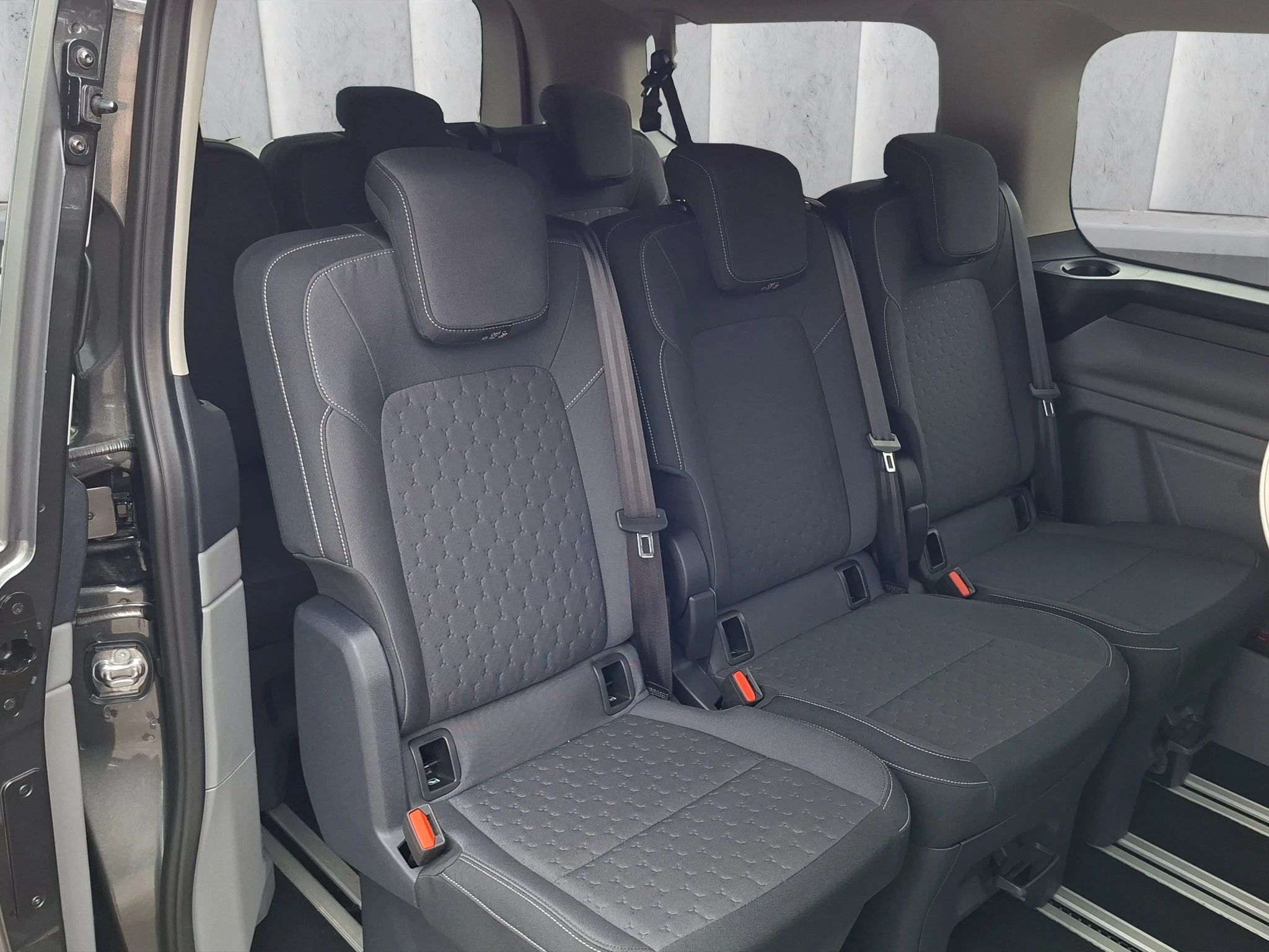 Ford-Tourneo Custom-image-10