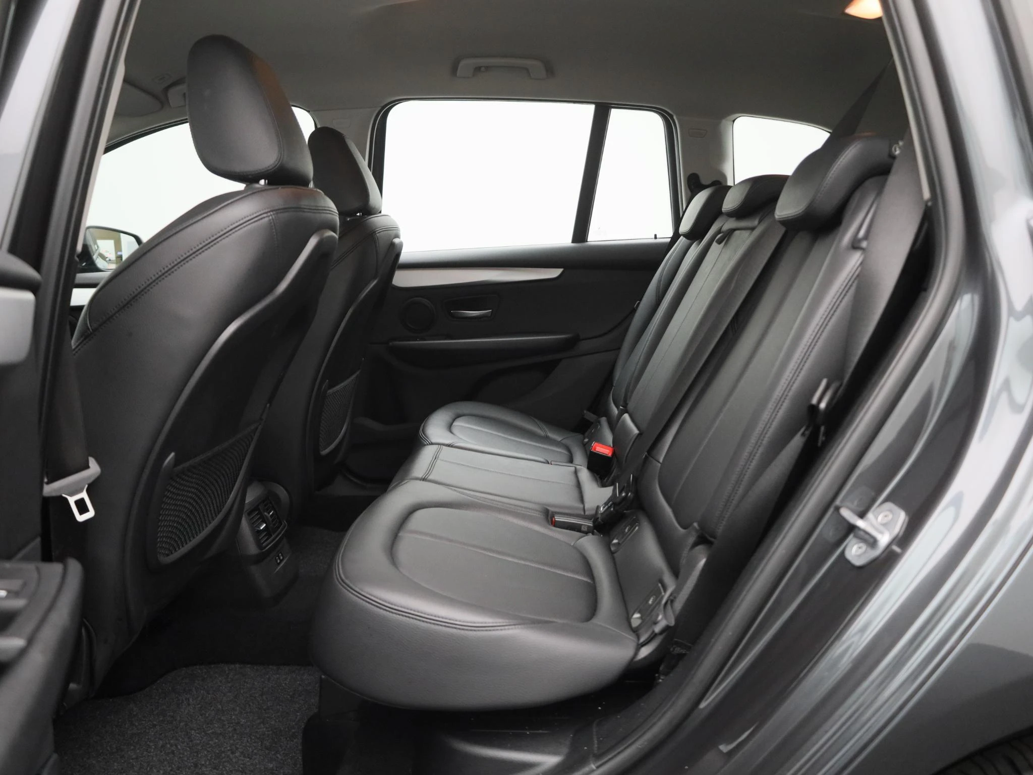 BMW-2 Reeks-image-11