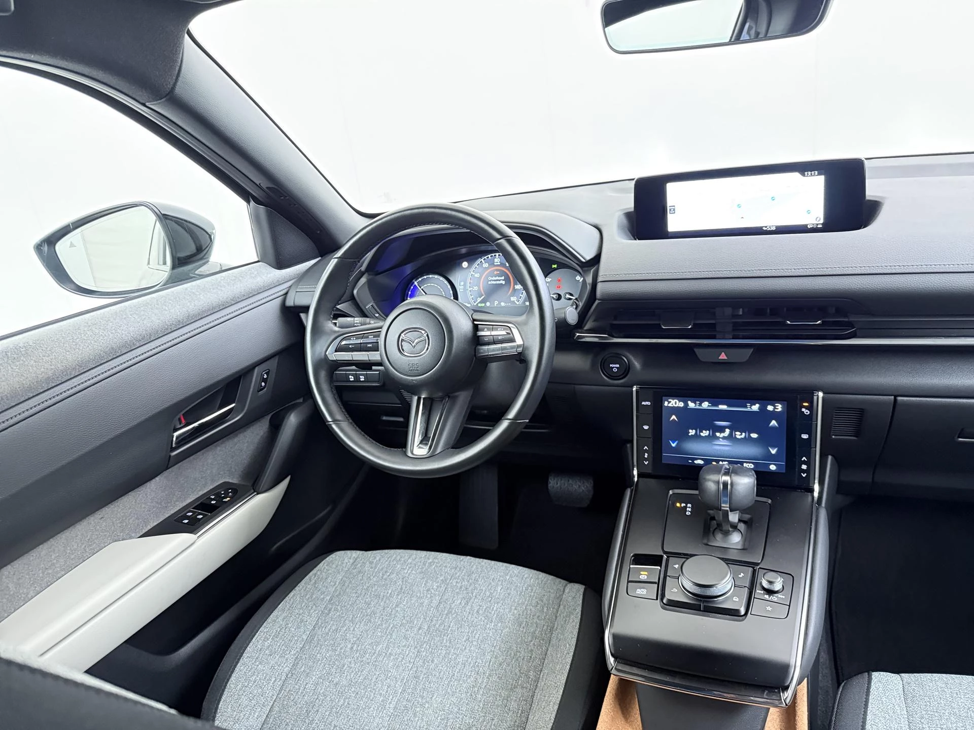 Mazda-MX-30-image-17