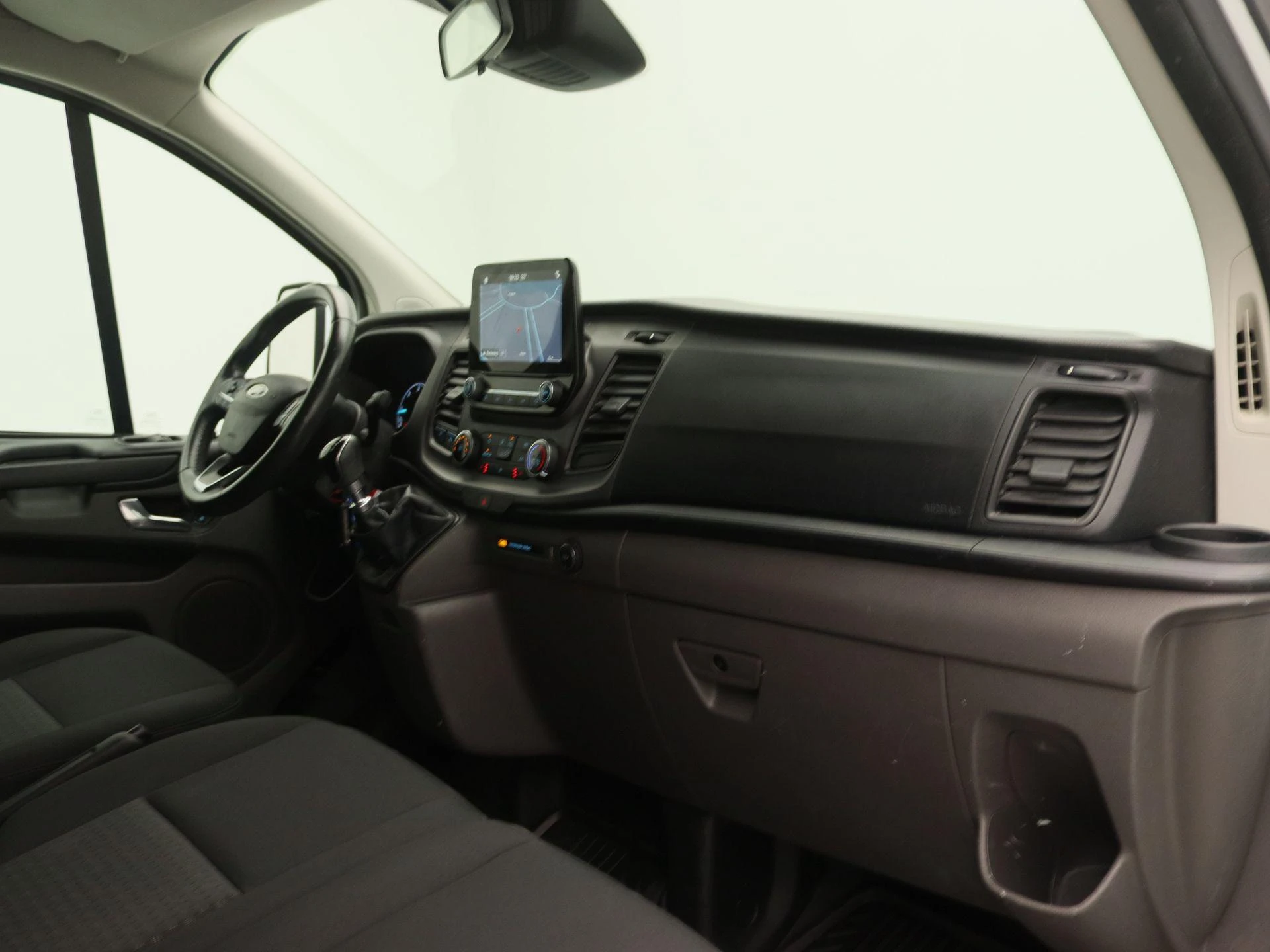 Ford-Transit Custom-image-21