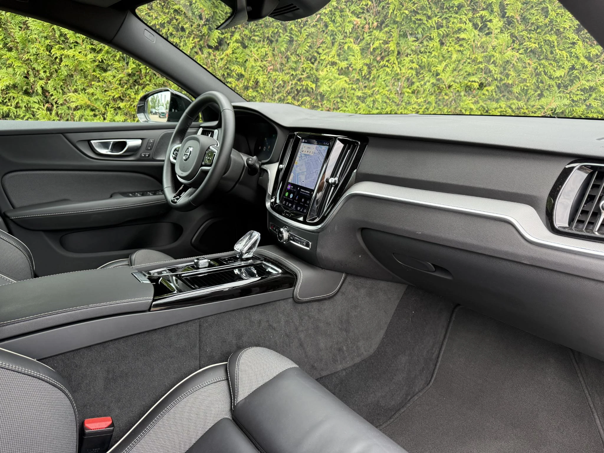 Volvo V60 T6 Plug-in hybrid AWD Plus Dark
