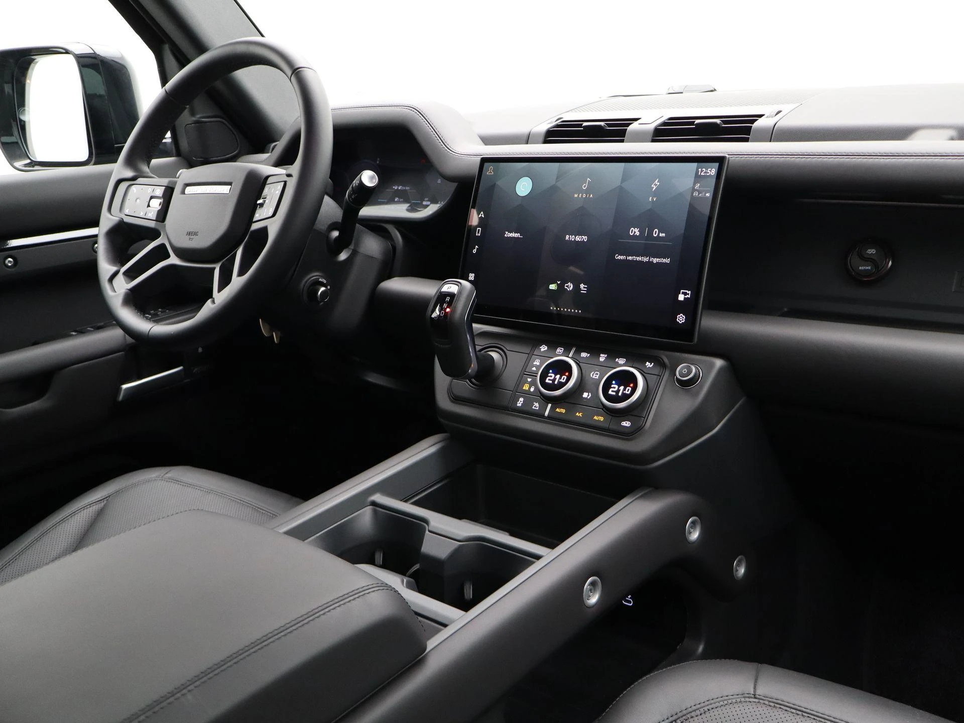 Land Rover Defender 110 2.0 P300e 110 X-Dynamic HSE