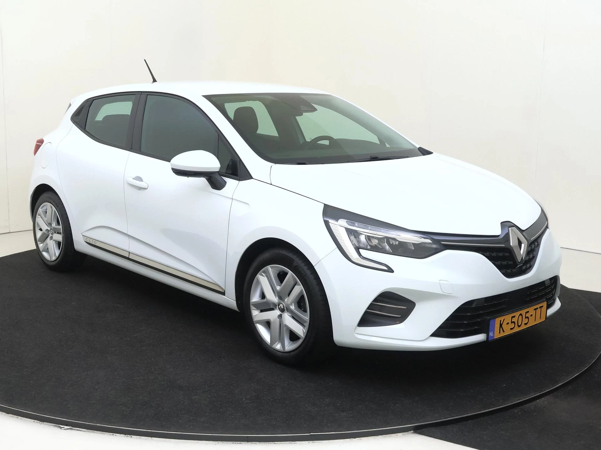 Renault-Clio-image-1