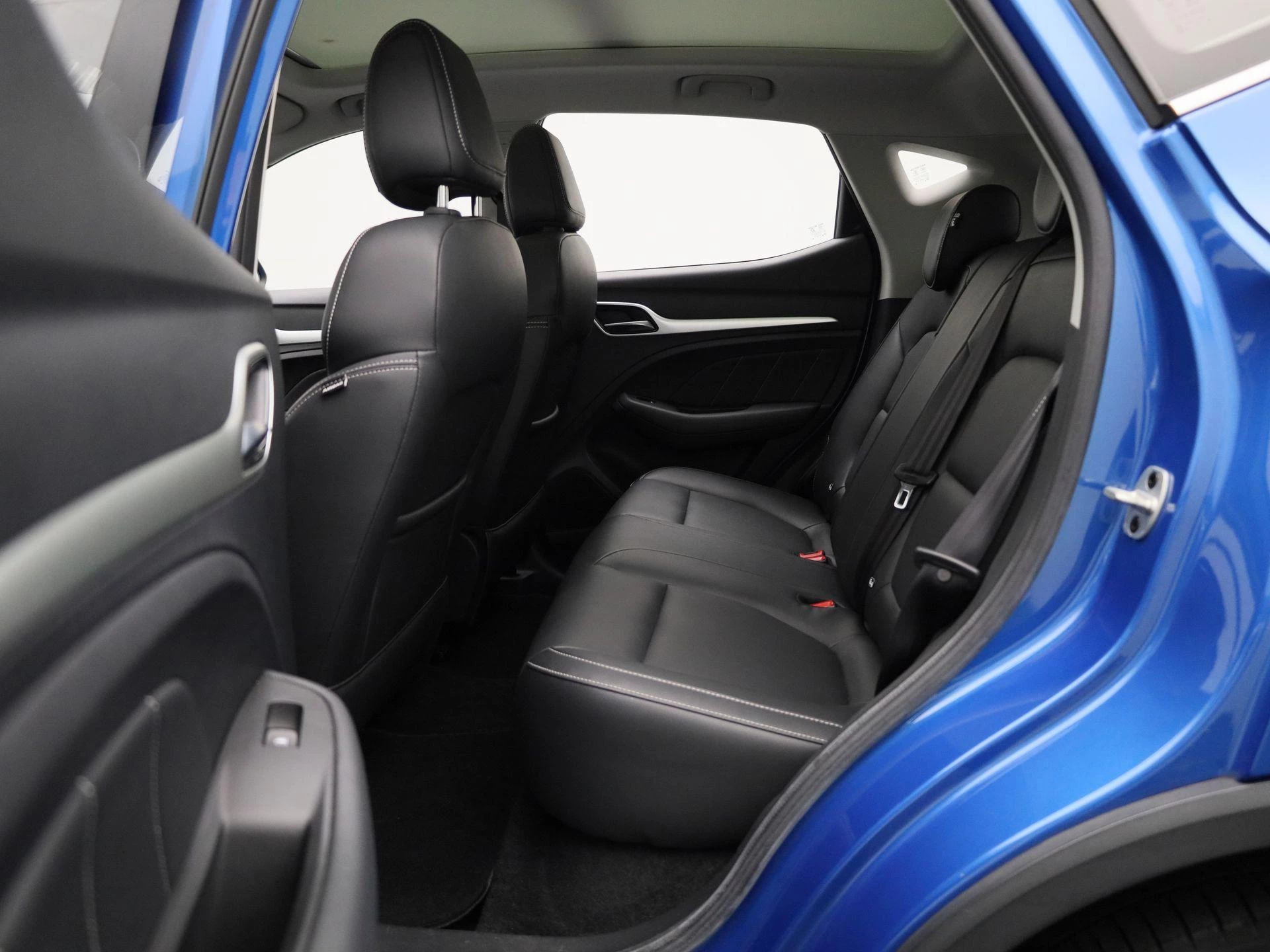 MG-ZS EV-image-9
