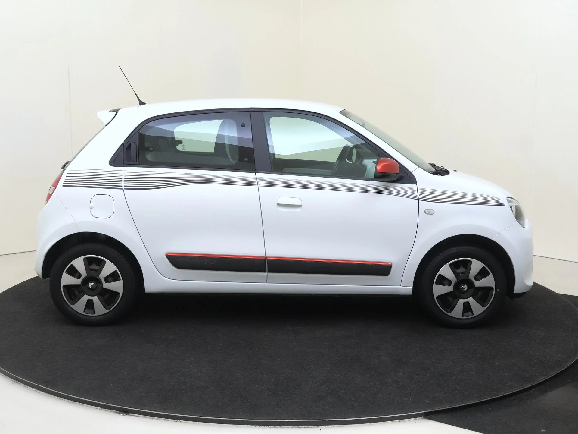 Renault-Twingo-image-8