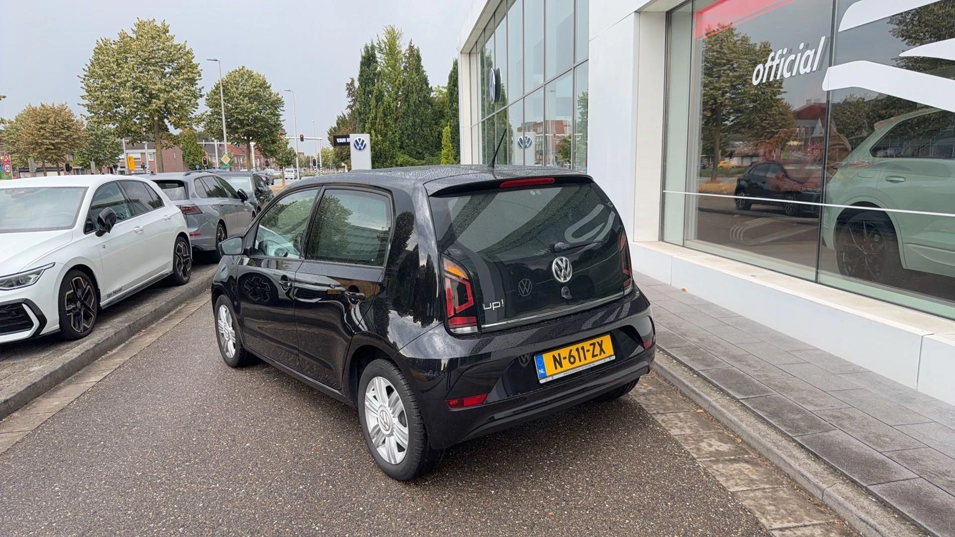 Volkswagen-up!-image-5