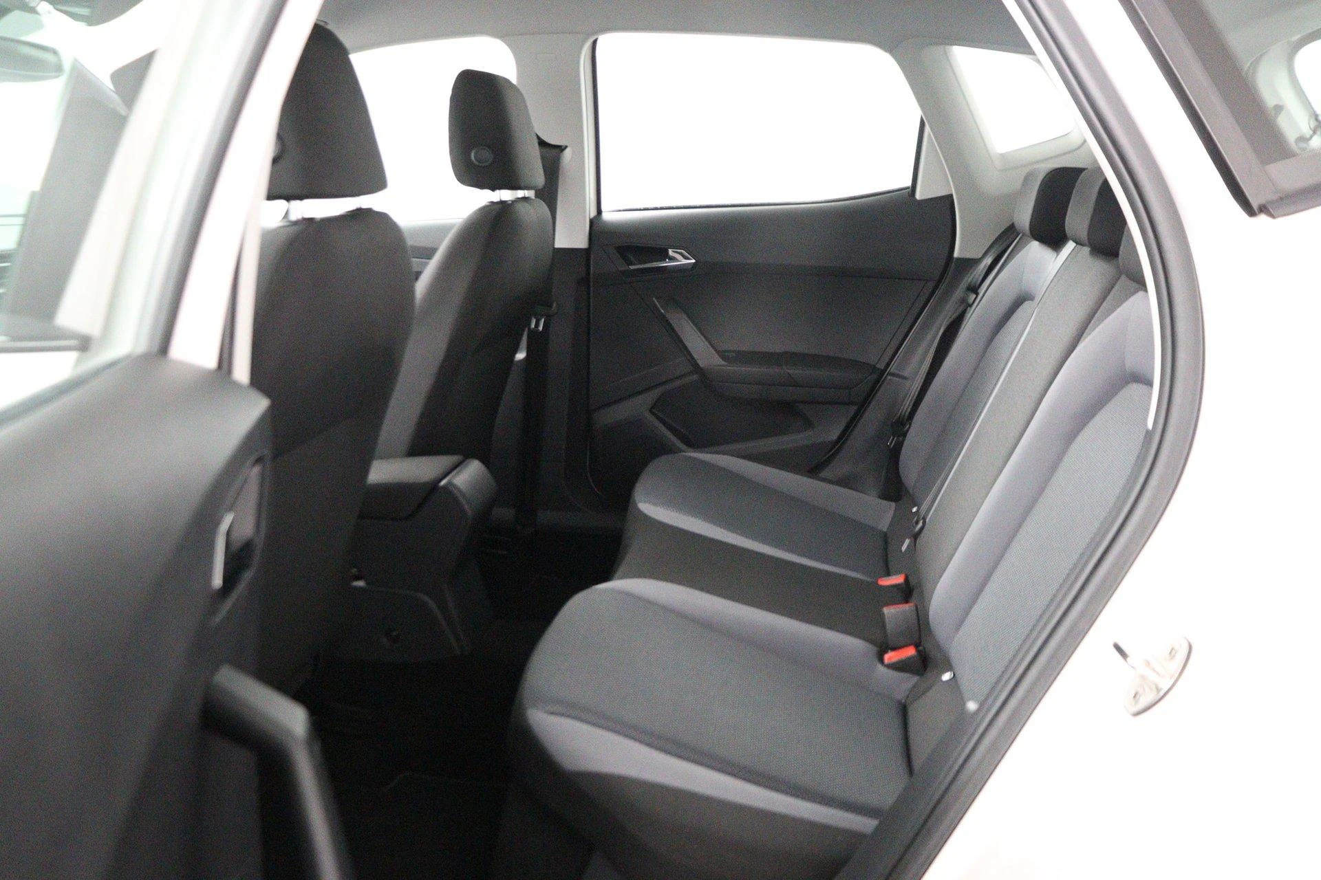 SEAT-Arona-image-20