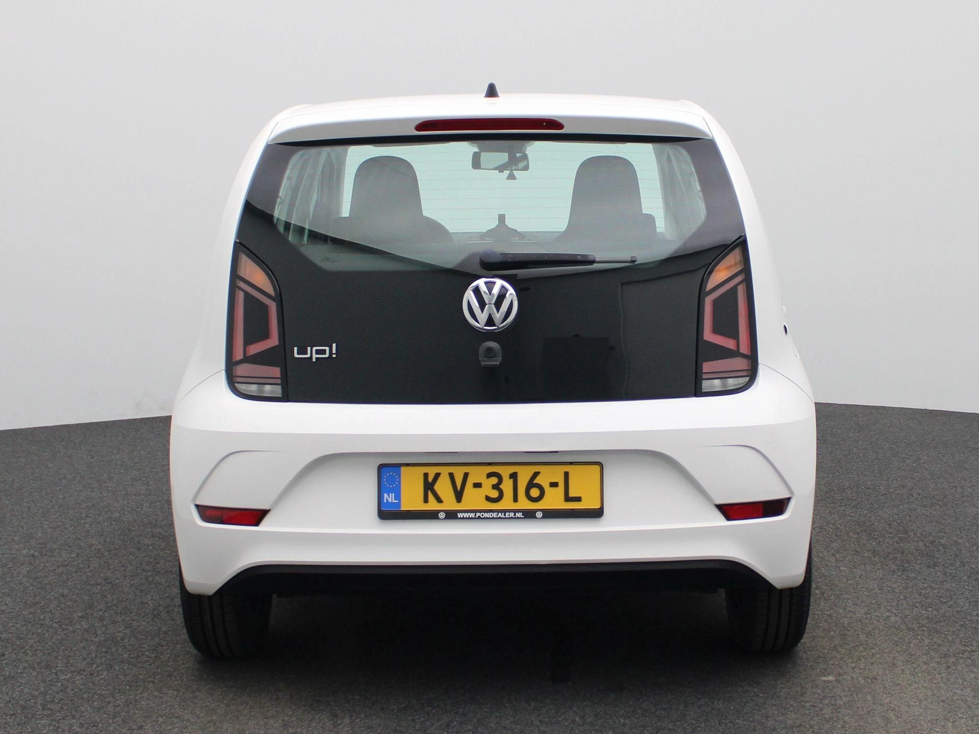 Volkswagen-up!-image-4