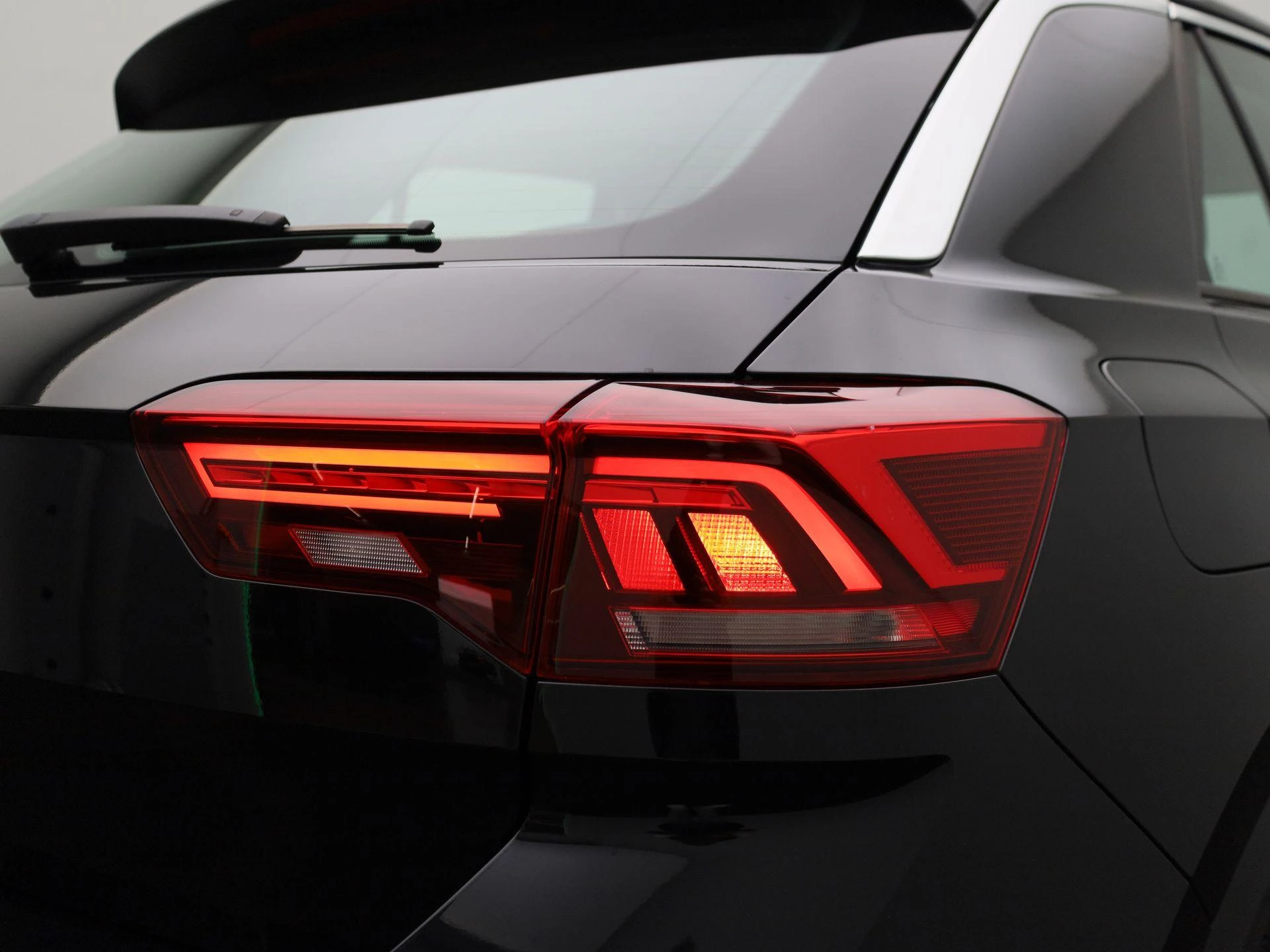 Volkswagen-T-Roc-image-24