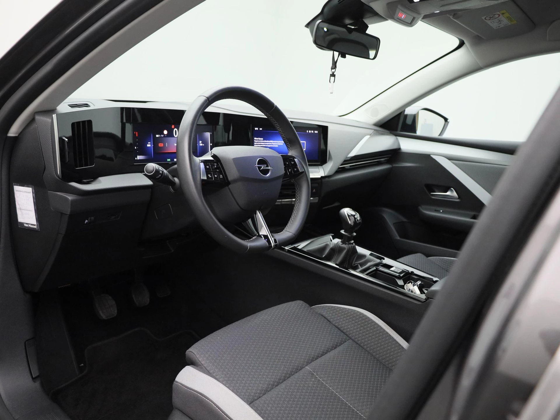 Opel-Astra-image-29