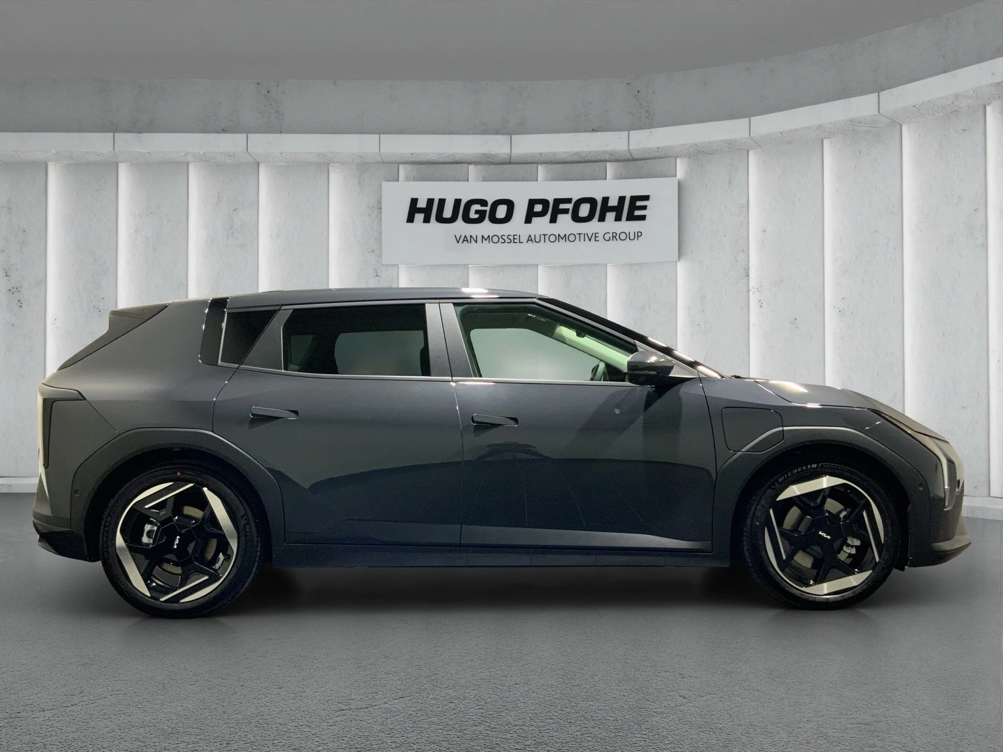 Kia EV4 Hatchback Earth 81 kWh 150 kW Frontantrieb Schräghecklimousine. 5-türig