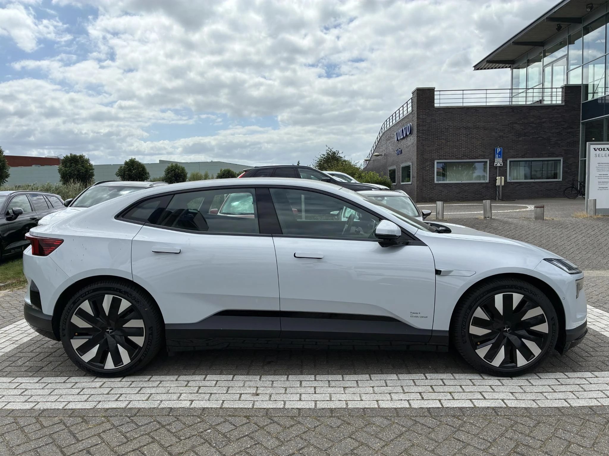Polestar 4 Long Range Single motor 100 kWh