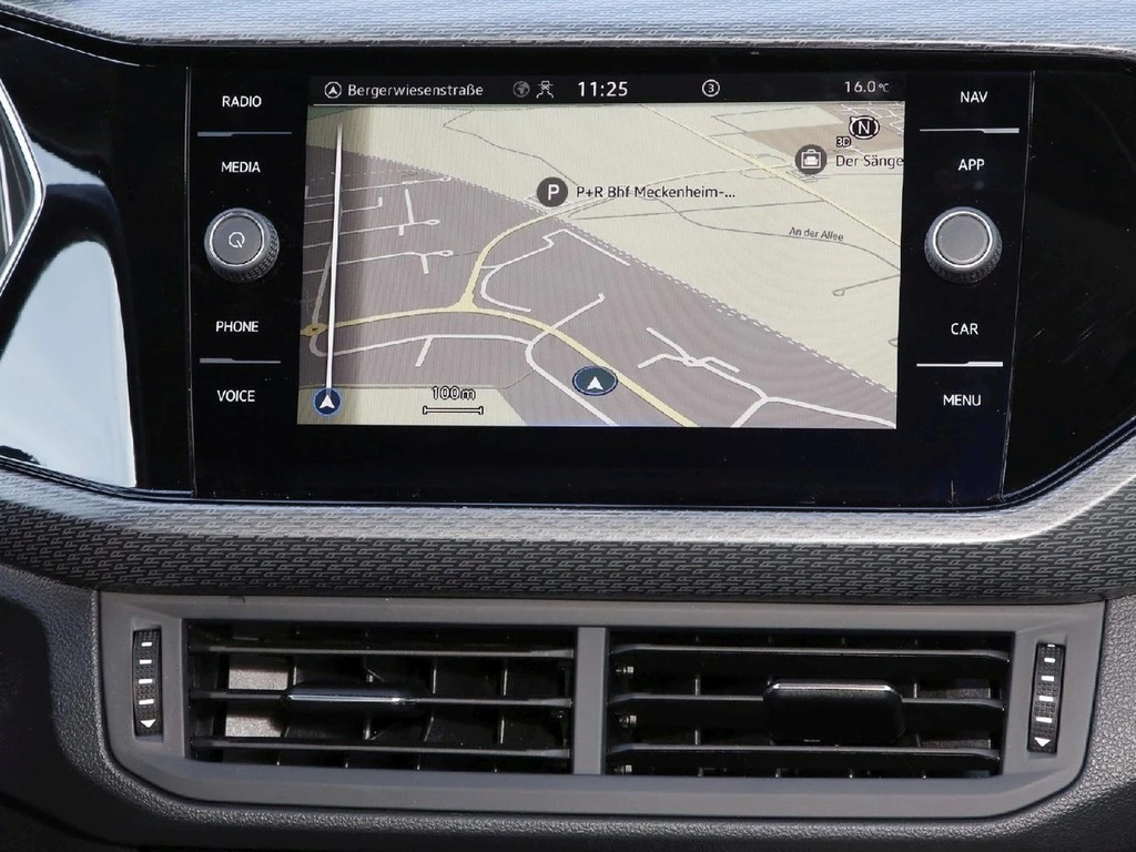 Volkswagen-T-Cross-image-13