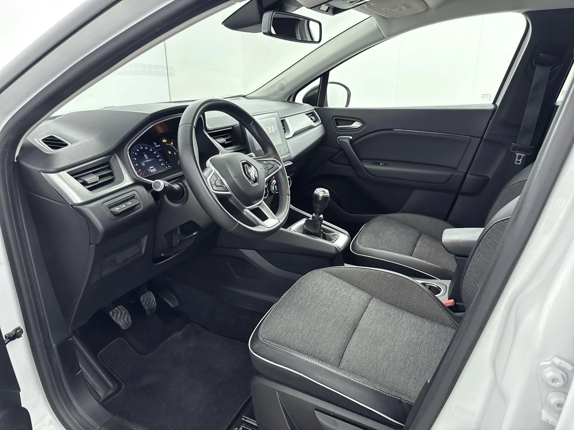 Renault-Captur-image-7