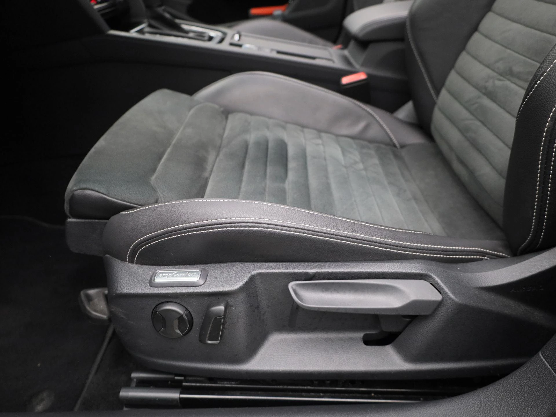 Volkswagen-Passat-image-28