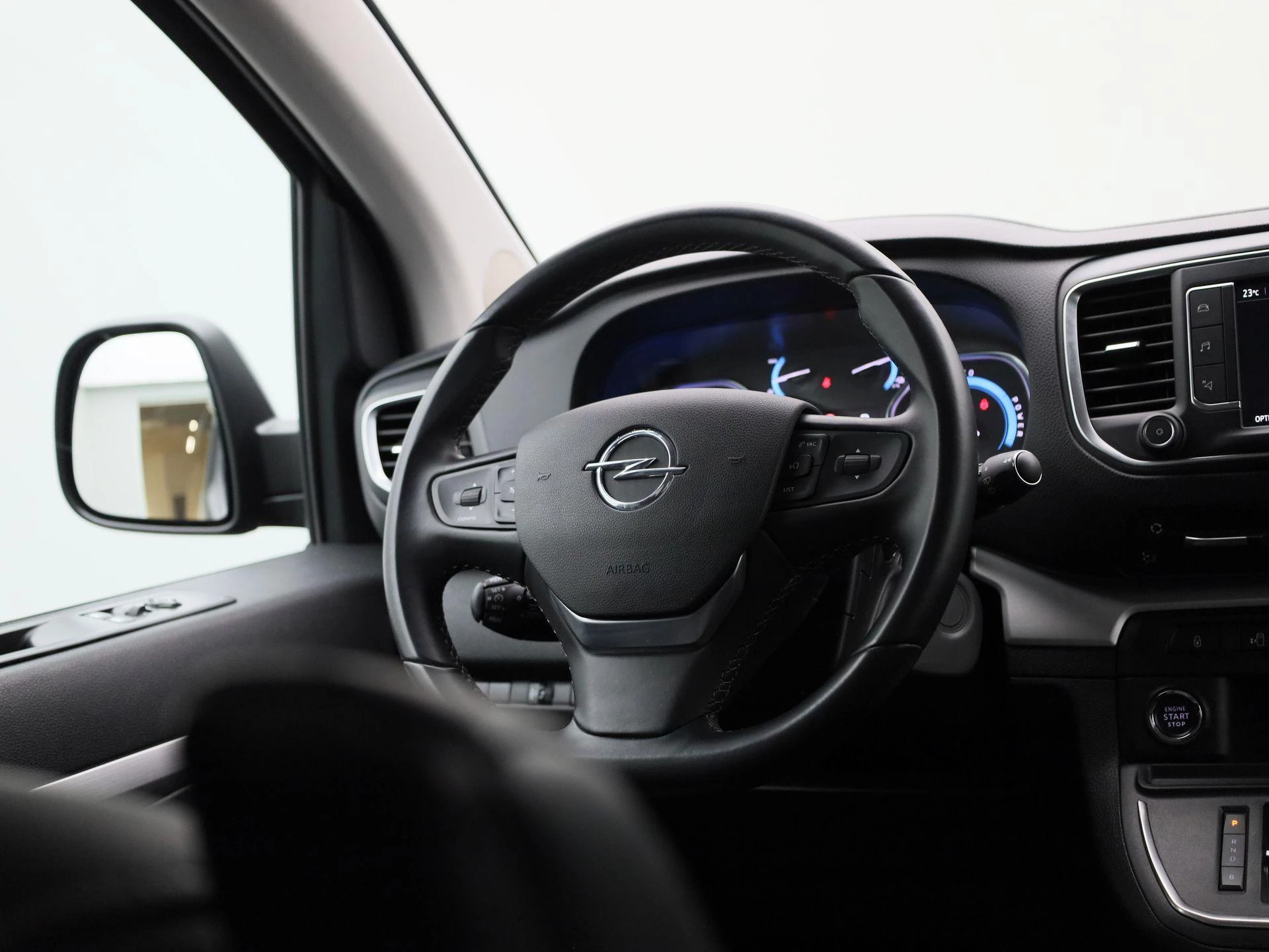 Opel-Zafira e-Life-image-36