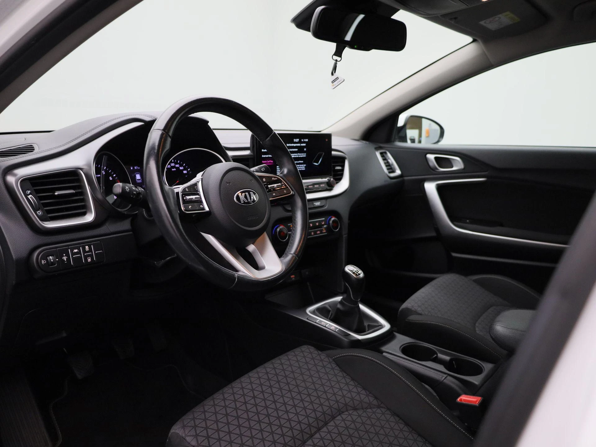 Kia-Ceed Sportswagon-image-27
