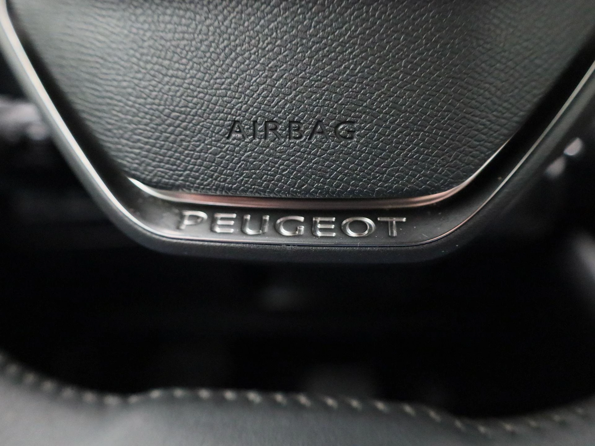 Peugeot 2008 1.2 PureTech Active Pack