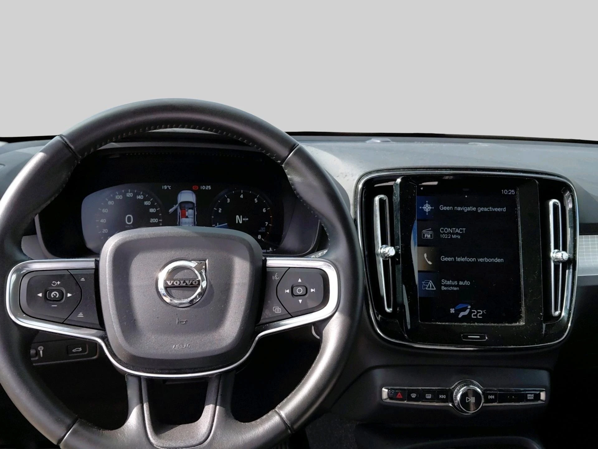 Volvo-XC40-image-12