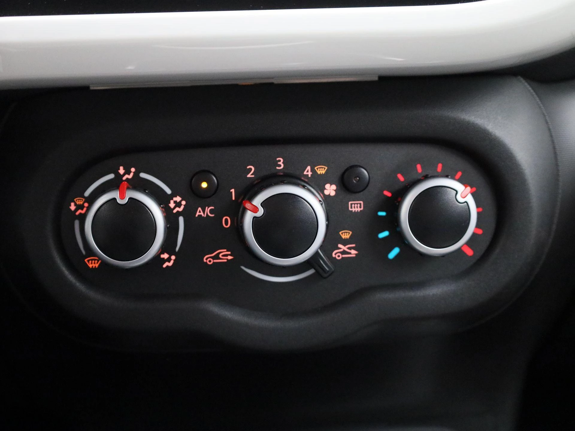 Renault-Twingo-image-16