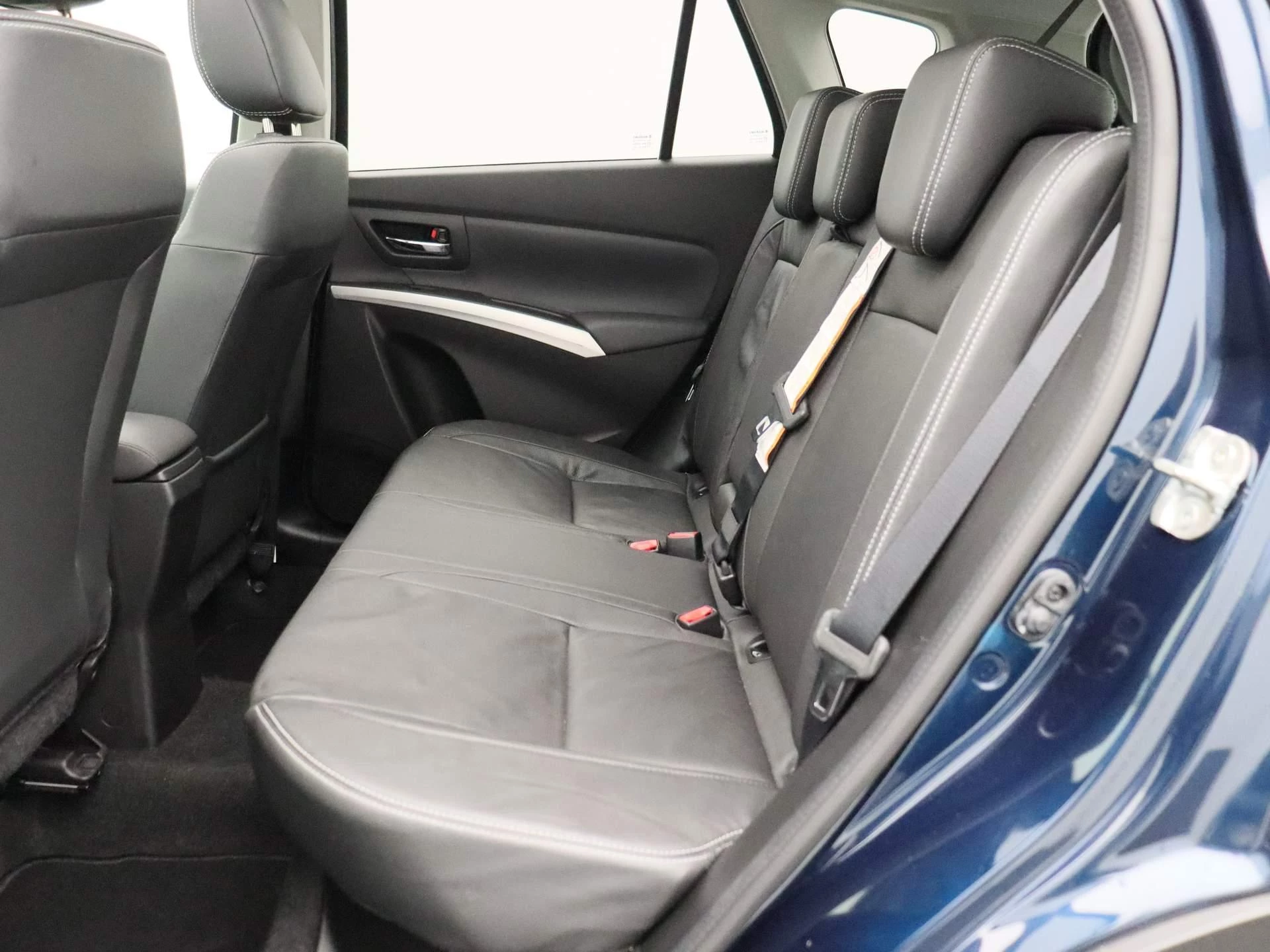 Suzuki-S-Cross-image-12