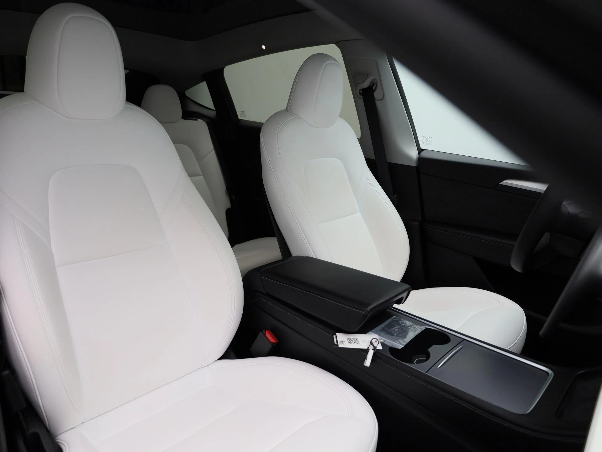 Tesla-Model Y-image-41