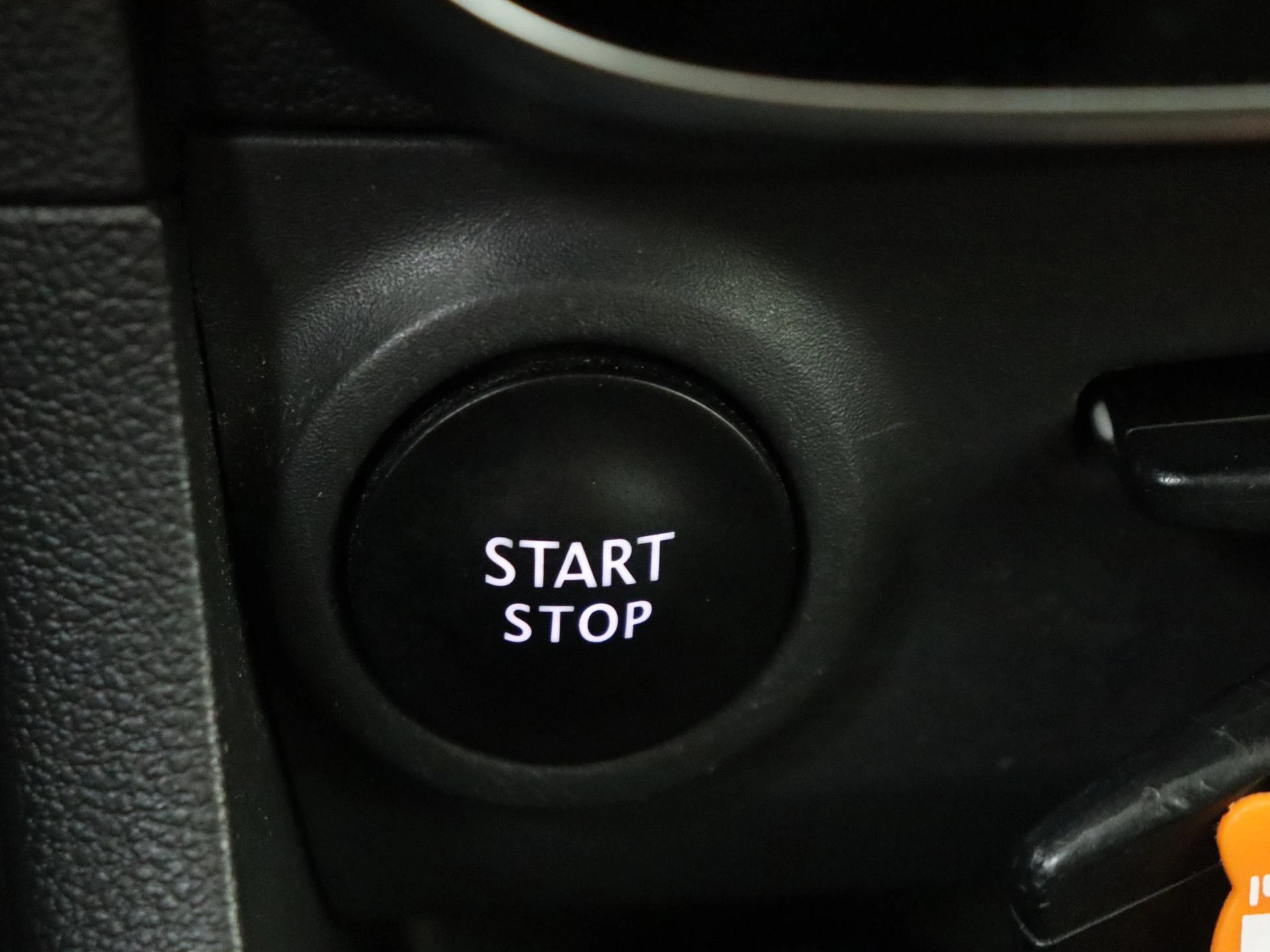 Renault-Clio-image-18