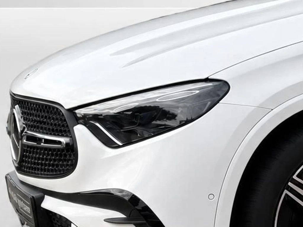Mercedes-Benz-GLC 220 d-image-4