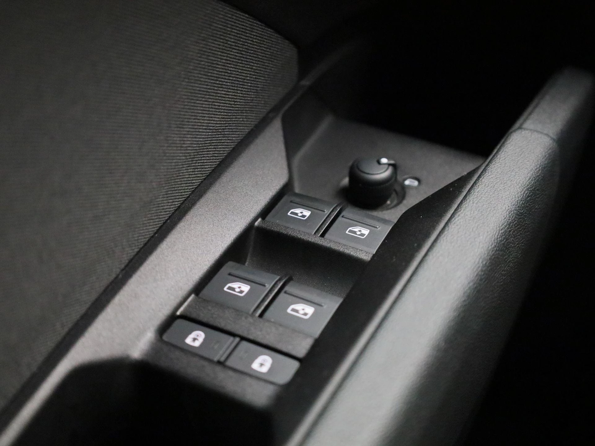 Audi-Q4 e-tron-image-33