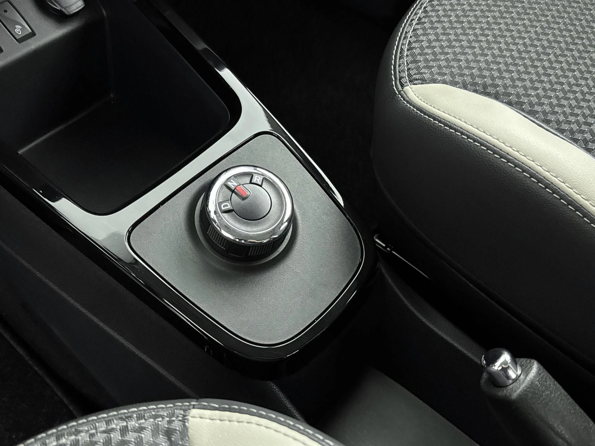 Dacia-Spring-image-14