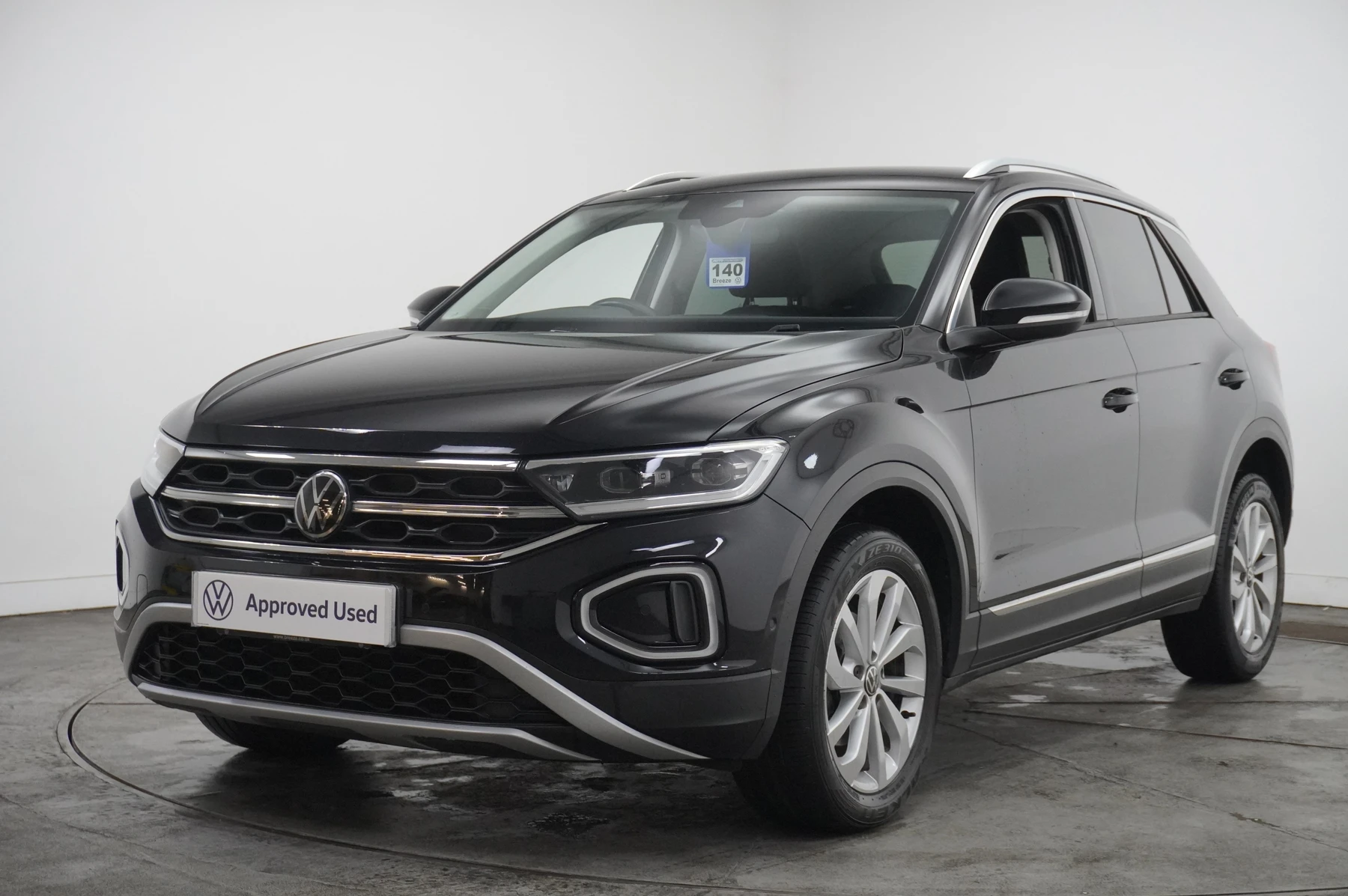 Volkswagen-T-Roc-image-38