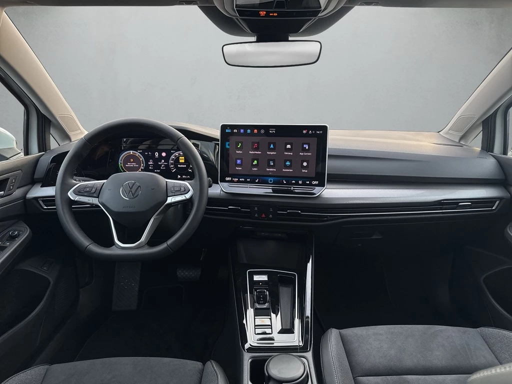 Volkswagen-Golf-image-7
