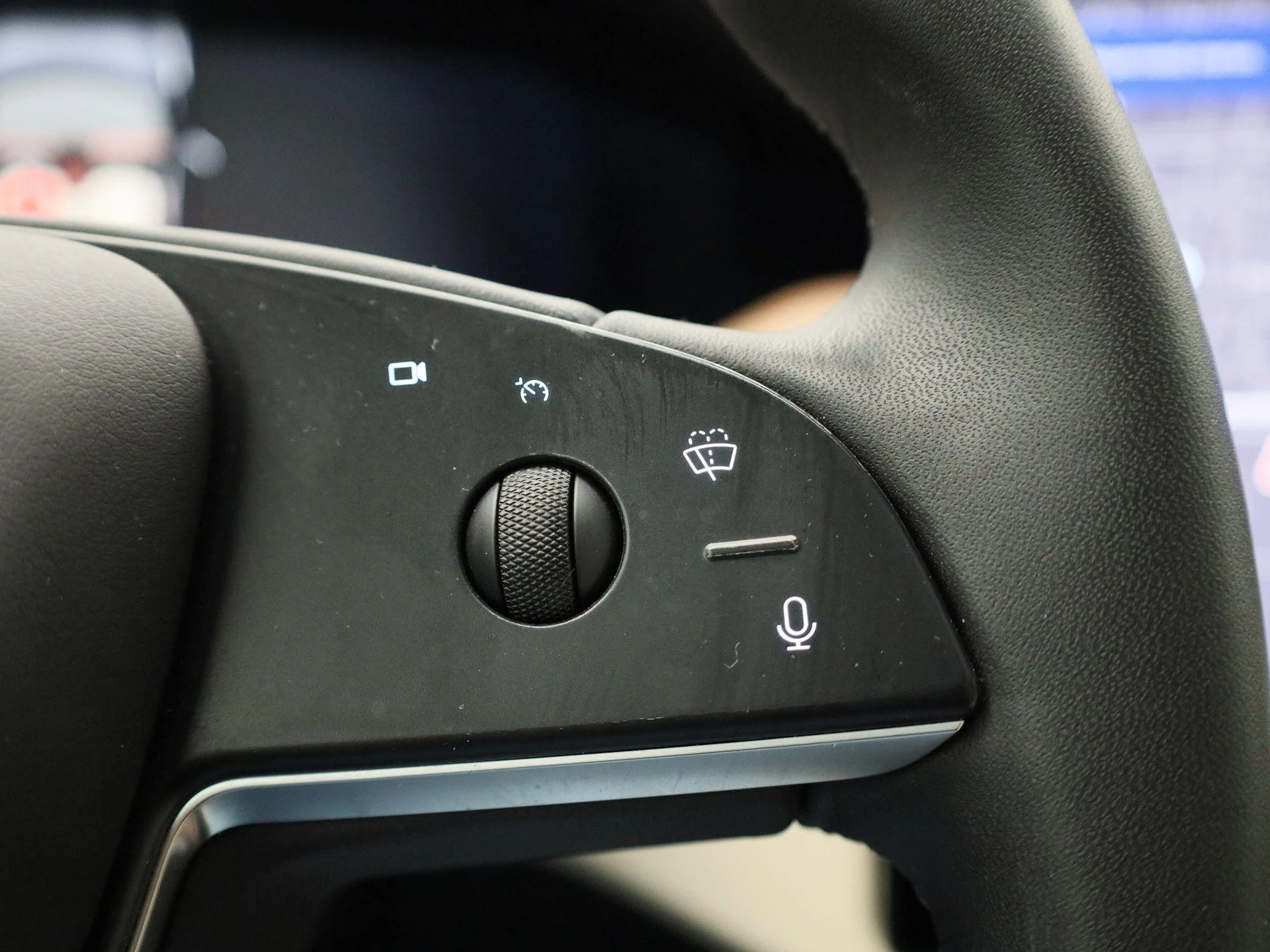 Tesla-Model S-image-28