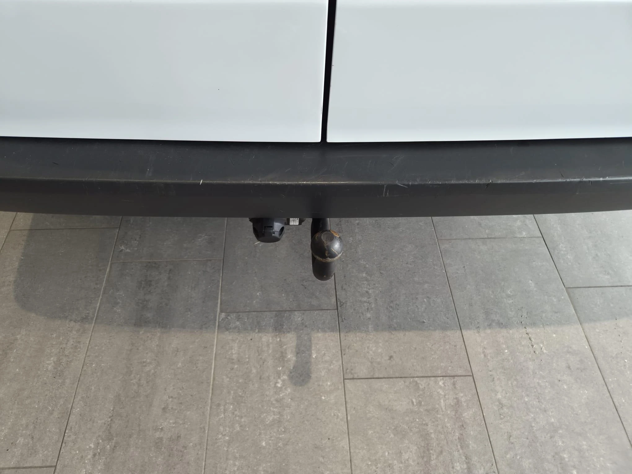 Mercedes-Benz-eVito-image-9