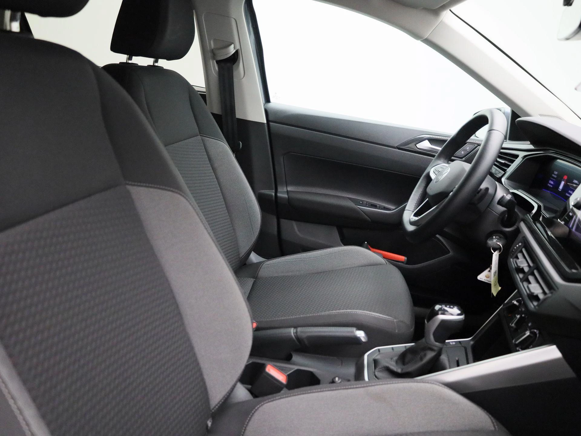 Volkswagen-Polo-image-28