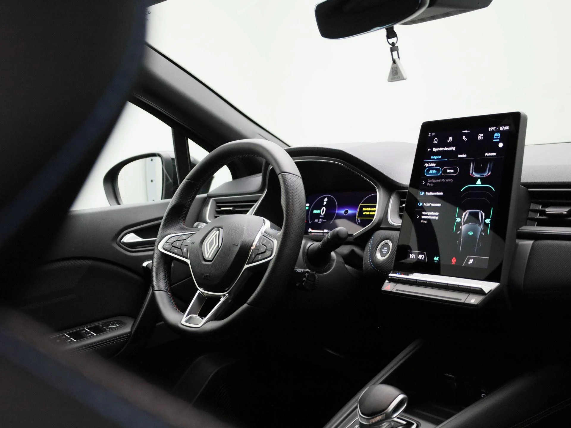 Renault-Captur-image-38