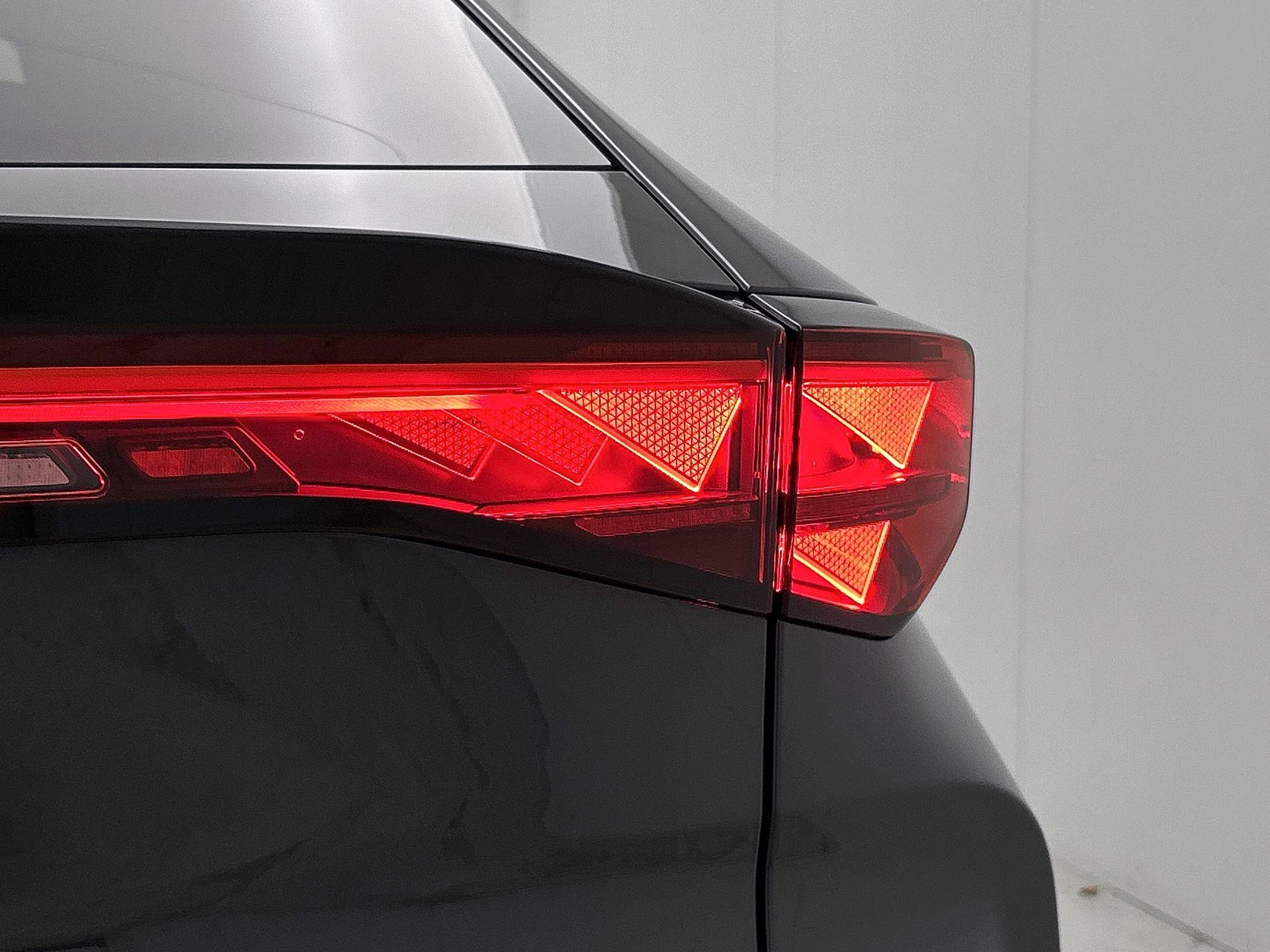 CUPRA Tavascan Business 82 kWh