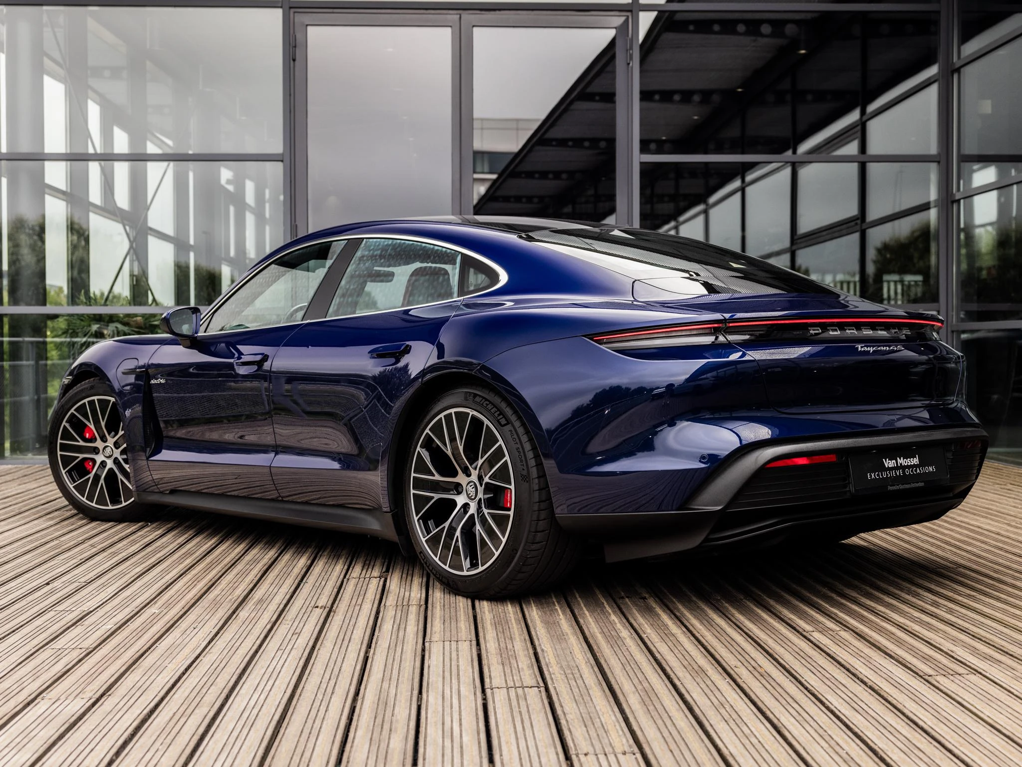 Porsche-Taycan-image-5