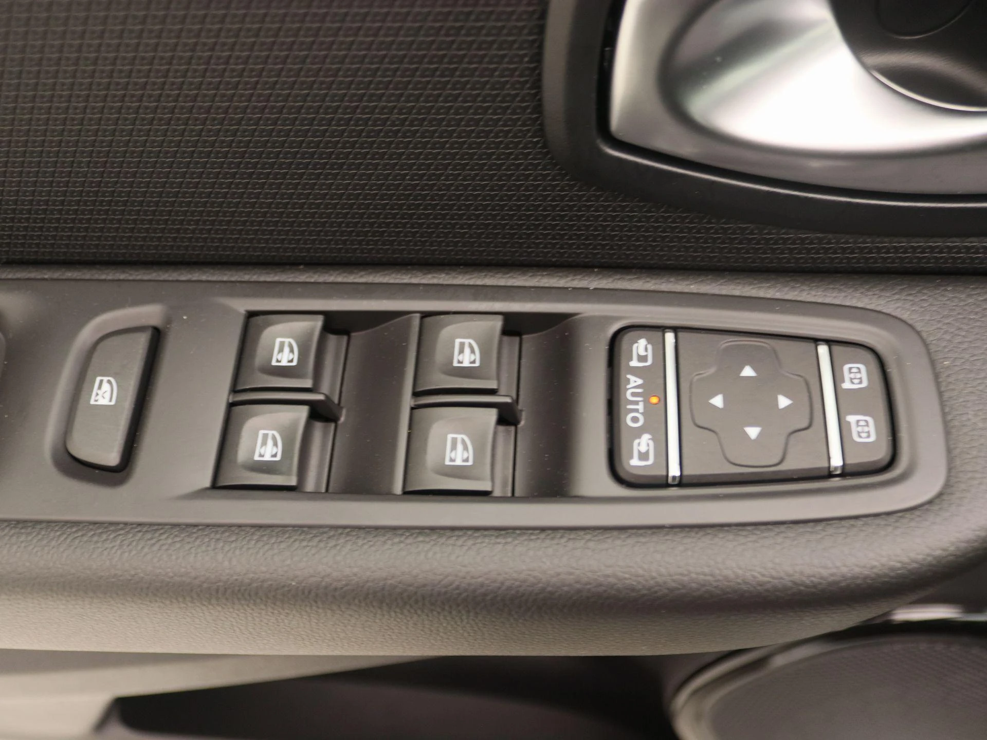 Renault-Clio-image-20