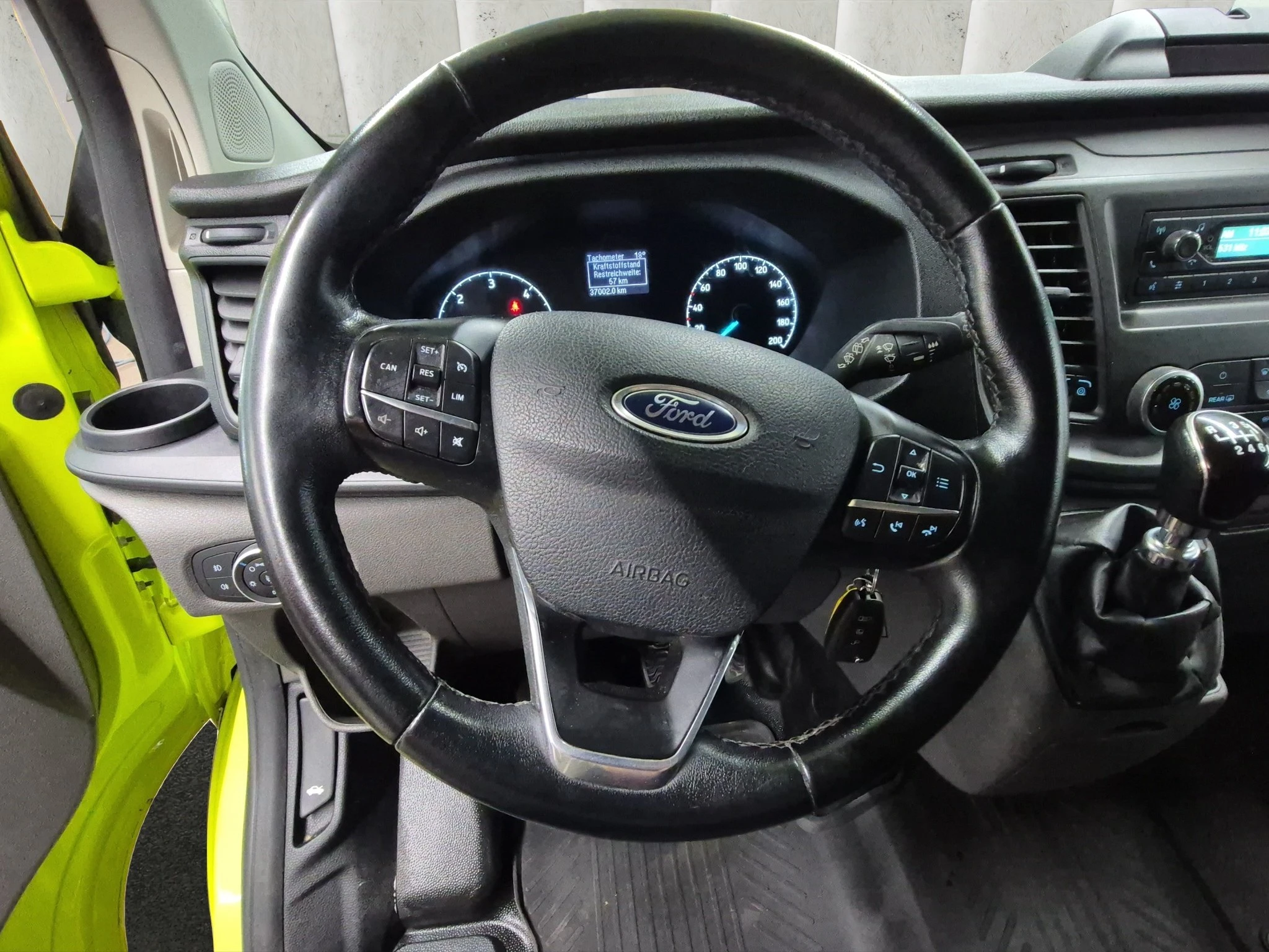 Ford-Transit Custom-image-12