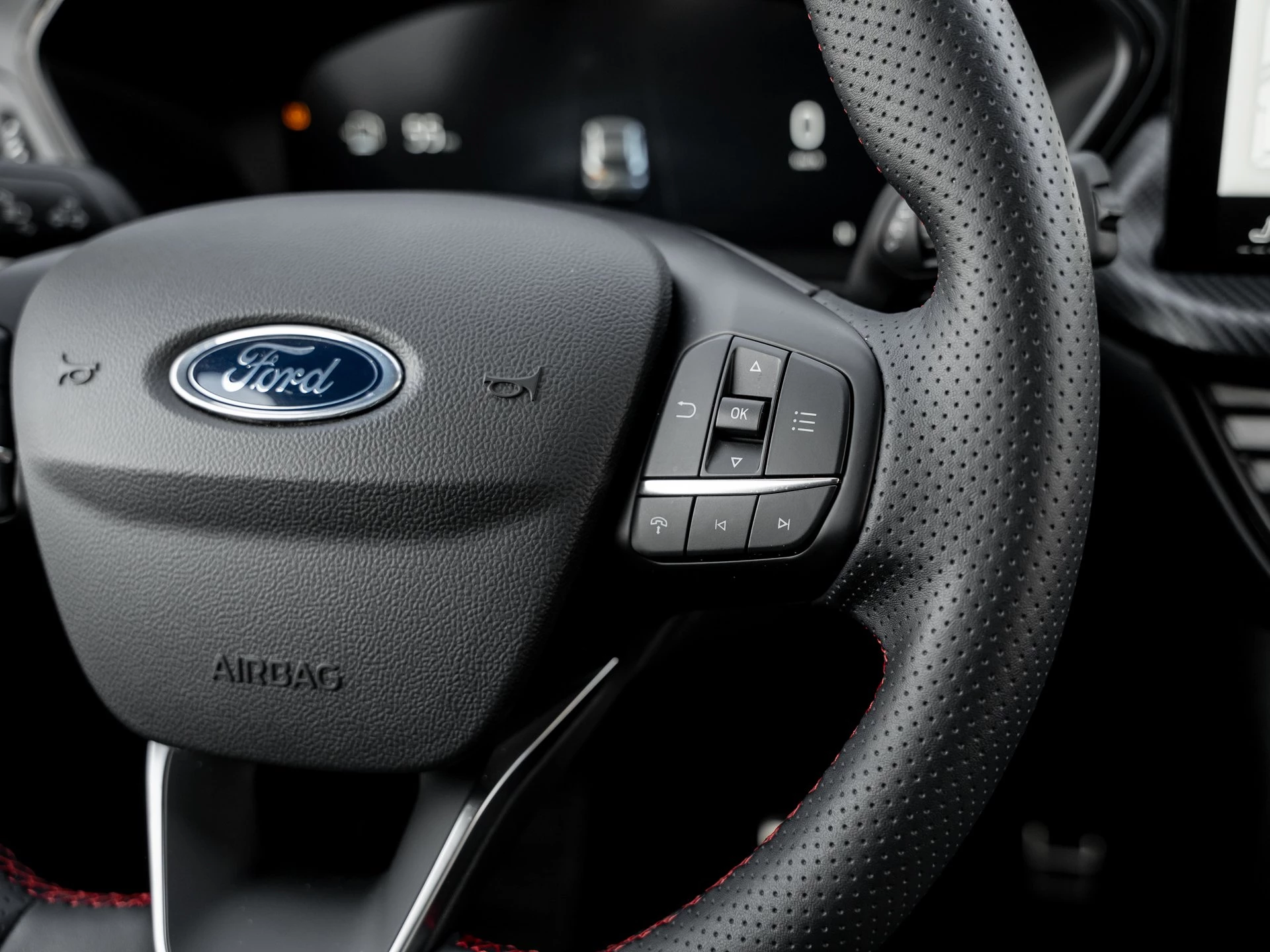 Ford Kuga ST-Line X Aut.*360GRAD*LED-MATRIX*NAVI*GRA*WINTER-PKT.