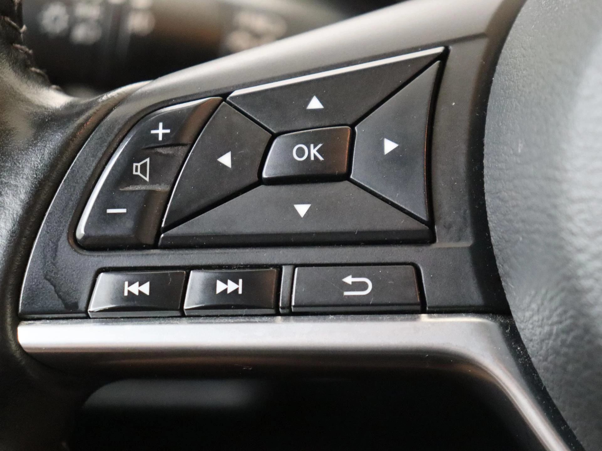 Nissan-Micra-image-12