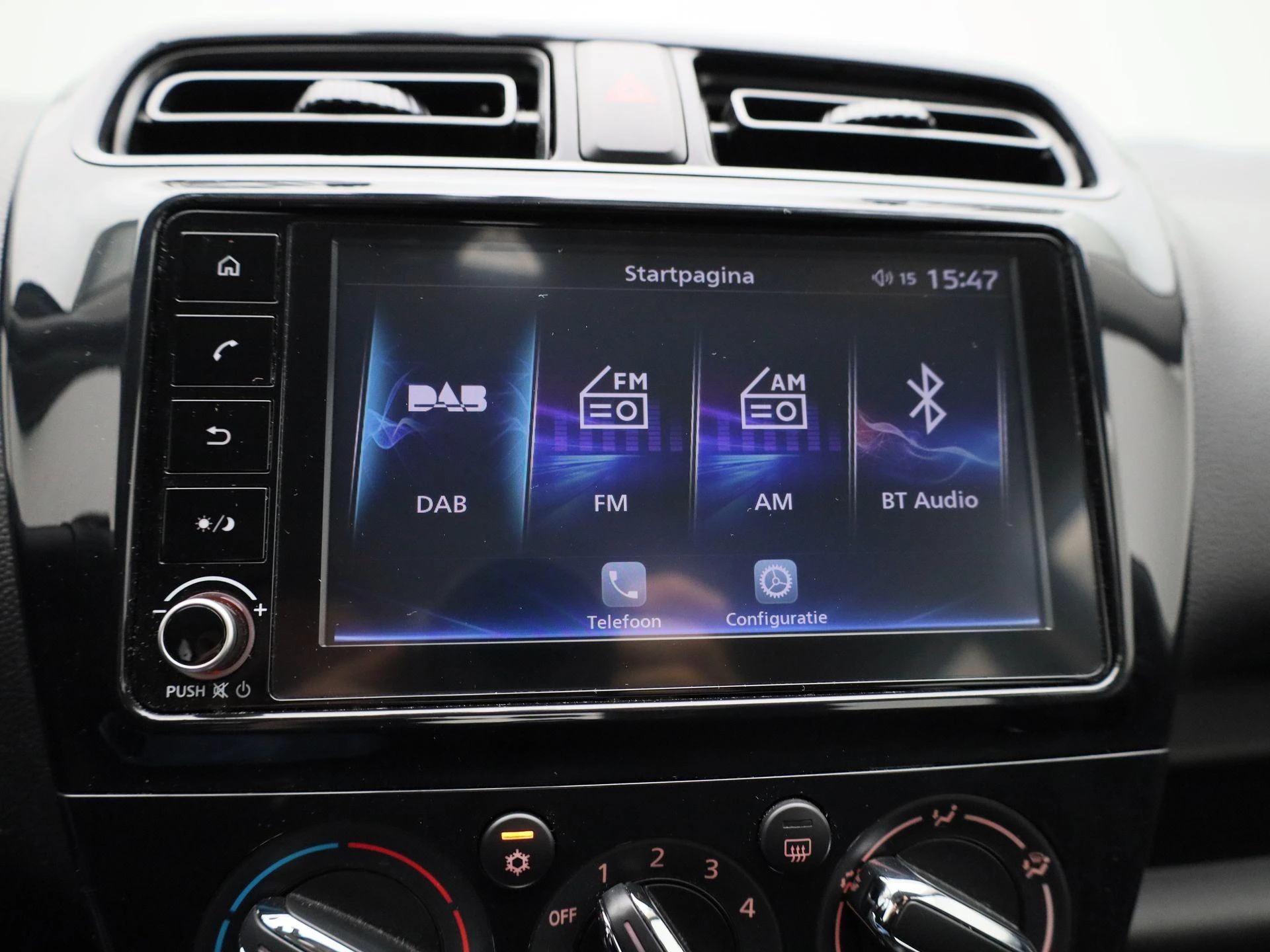 Mitsubishi-Space Star-image-15