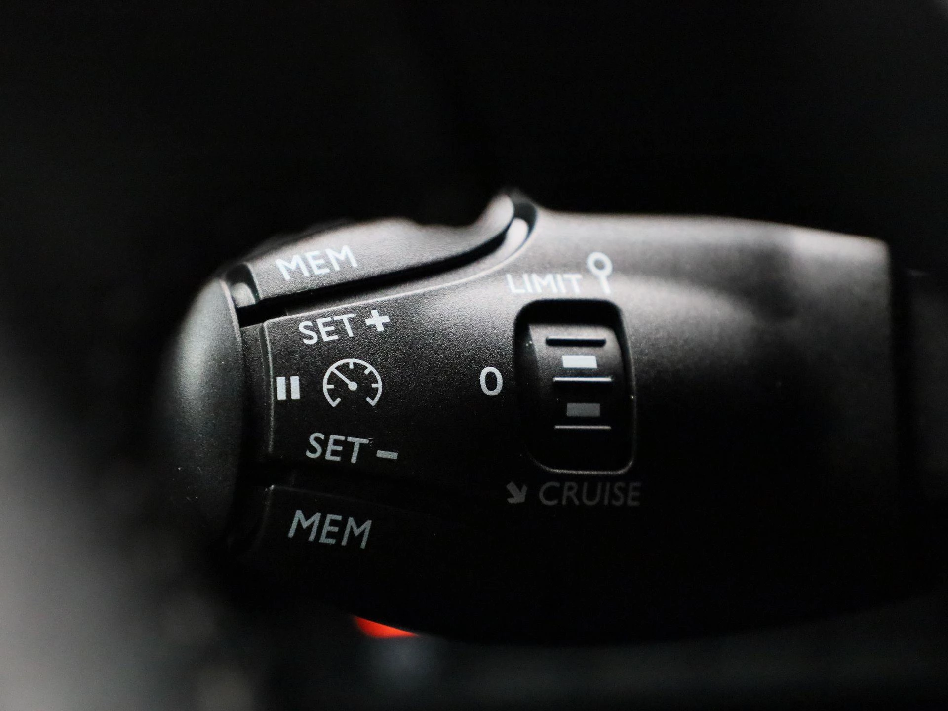 Peugeot-208-image-17