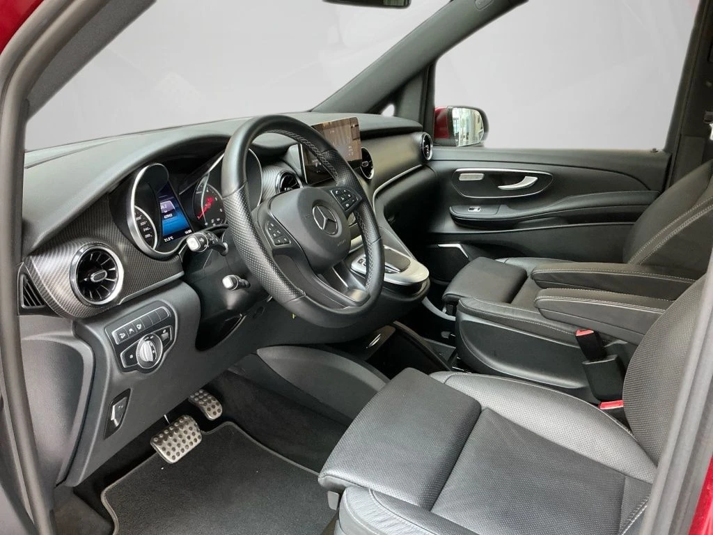 Mercedes-Benz-V-Klasse 300-image-9