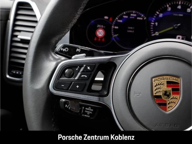 Porsche-Cayenne-image-15