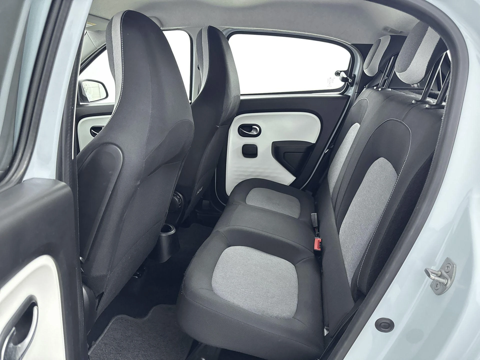 Renault-Twingo-image-23