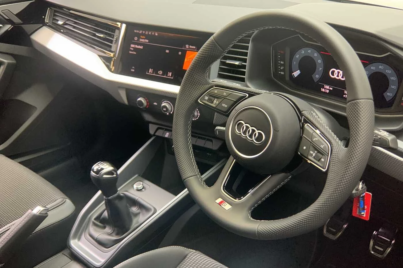 Audi-A1 Sportback-image-5