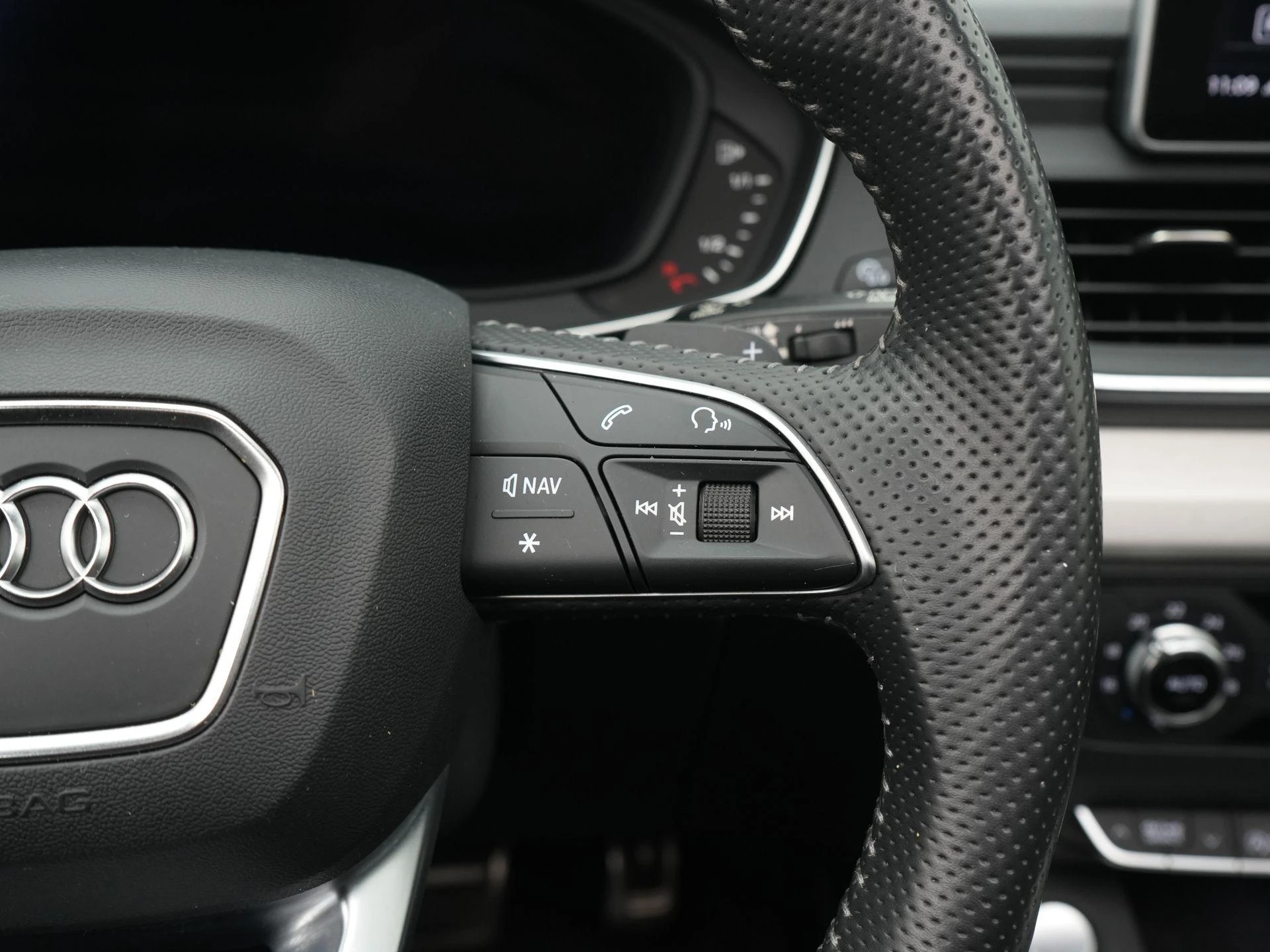 Audi-Q5-image-25