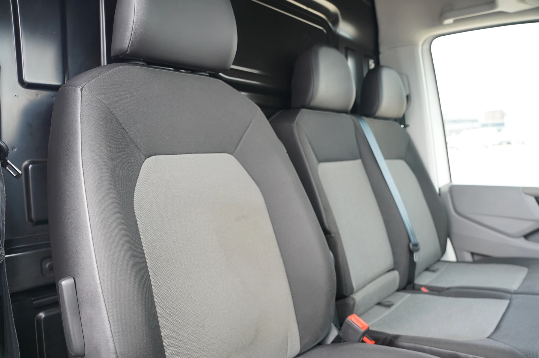 Volkswagen-Crafter-image-8